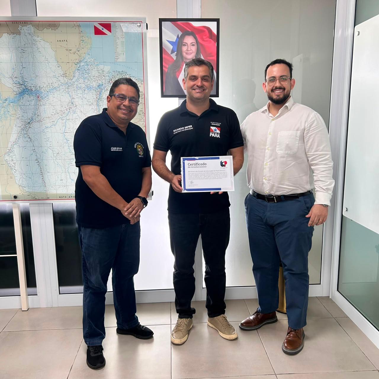 UDEPA entrega Certificado de Reconhecimento em Inovação e Transformação Digital à SEDUC