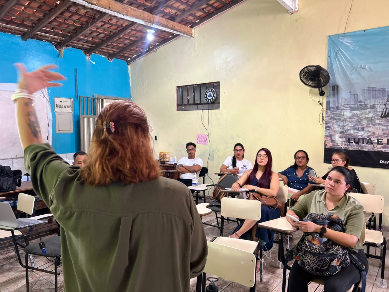 Prefeitura capacita empreendedores para fortalecer negócios na web