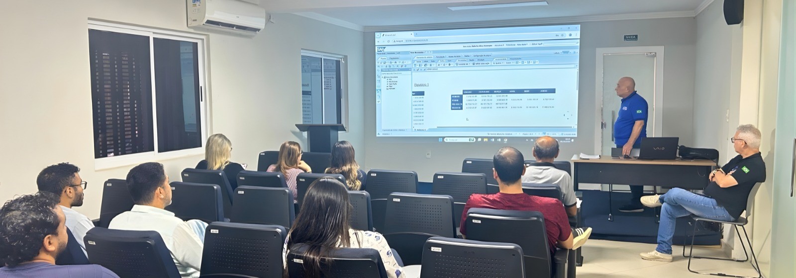 Servidores da UDEPA participam de treinamento sobre Business Object